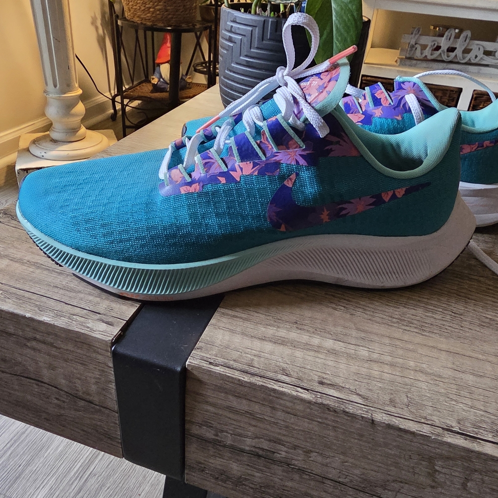 Nike Women's Teal and Purple Running Shoes